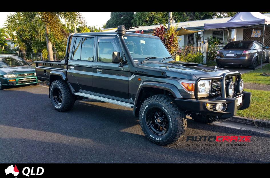 TOYOTA LANDCRUSIER FORMULA MATTE BLACK